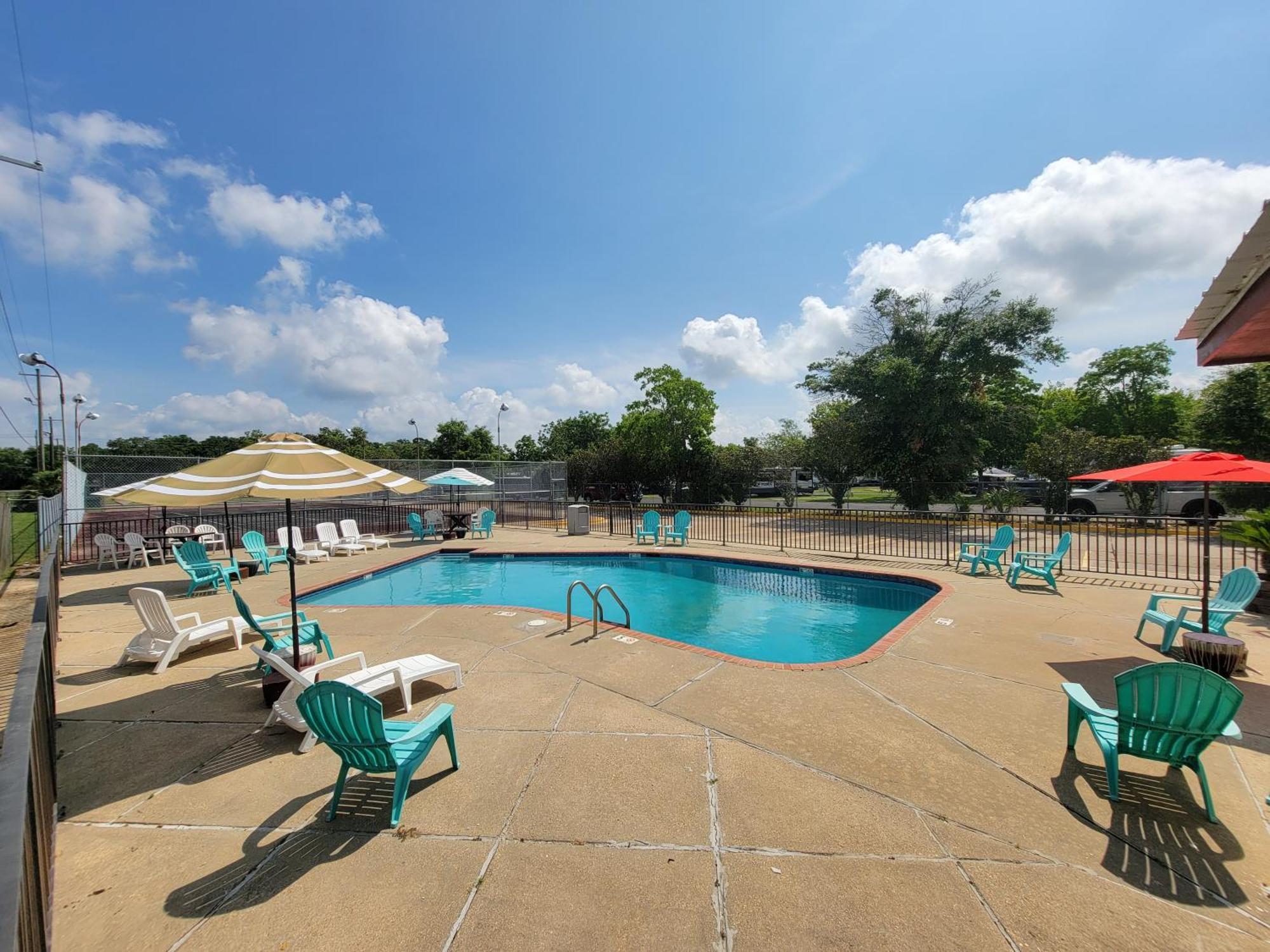 בילוקסי Twin Star Lodge מראה חיצוני תמונה
