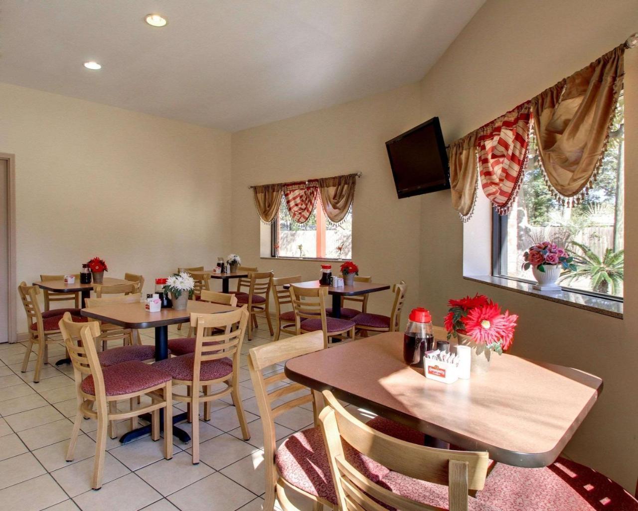 בילוקסי Twin Star Lodge מראה חיצוני תמונה