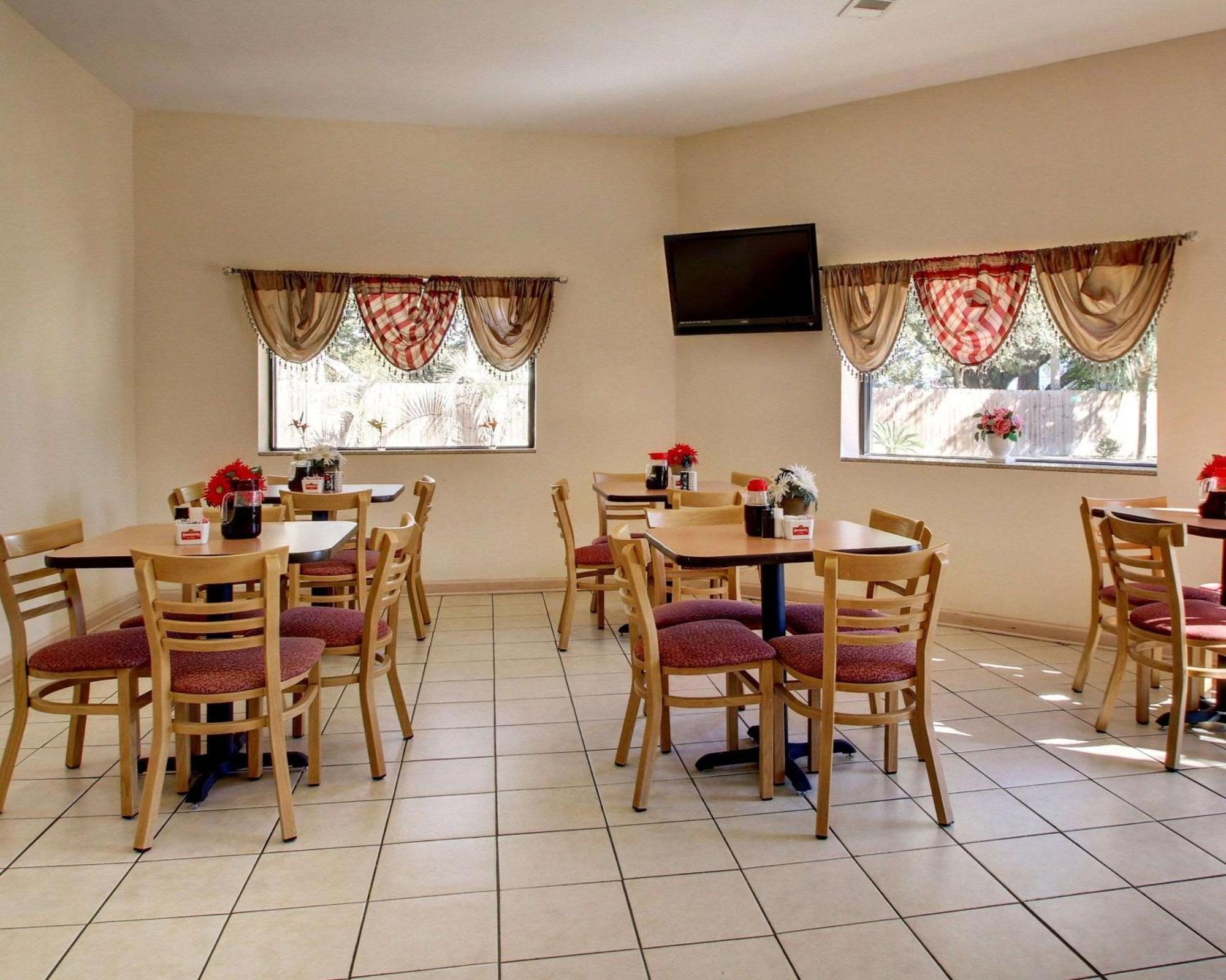 בילוקסי Twin Star Lodge מראה חיצוני תמונה