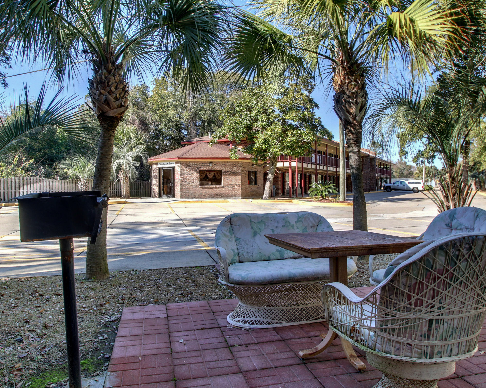 בילוקסי Twin Star Lodge מראה חיצוני תמונה
